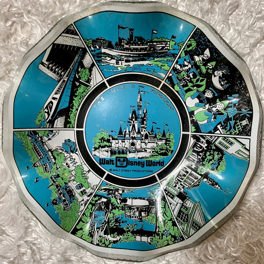 Vintage 70s Walt Disney World Productions Ash tray